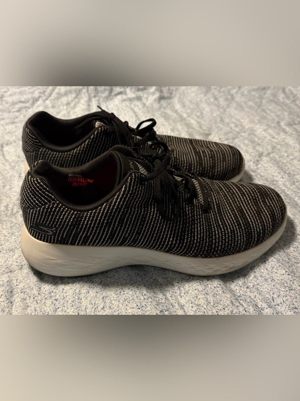 Skechers GOrun Knit Lace-Up womens Athletic Shoes - Black & Gray size 9.5